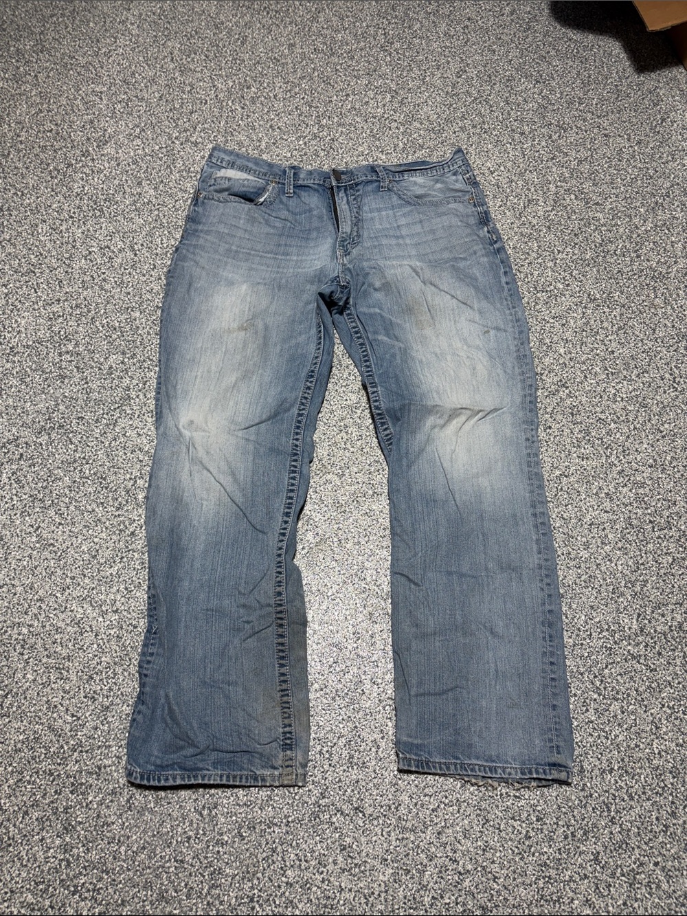 BKE Men’s Light Blue Relaxed Straight Jeans